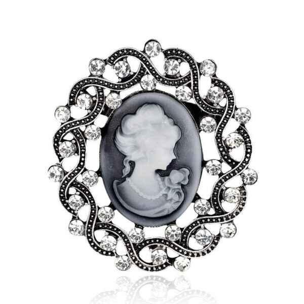 image_350 Betoverende camee broche