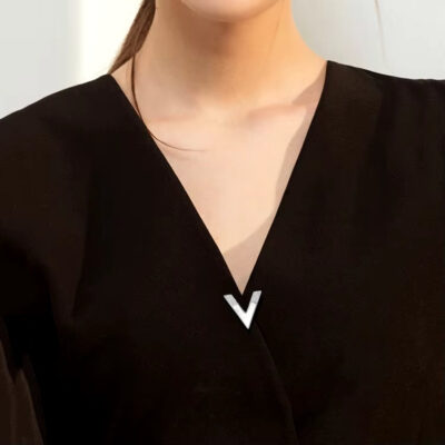 image_6 Strass decolleté broche